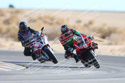 media/Jan-10-2025-CVMA Friday Practice (Fri) [[489e0da257]]/Group 4 and Trackday/Session 4 (Turn 16)/